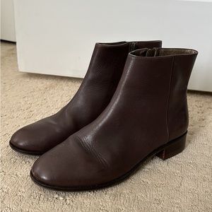 Women’s Talbots leather booties, size 9